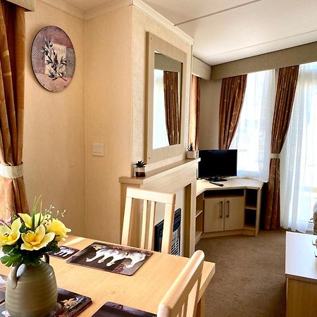 Elletson Park Hotell Pilling Exteriör bild