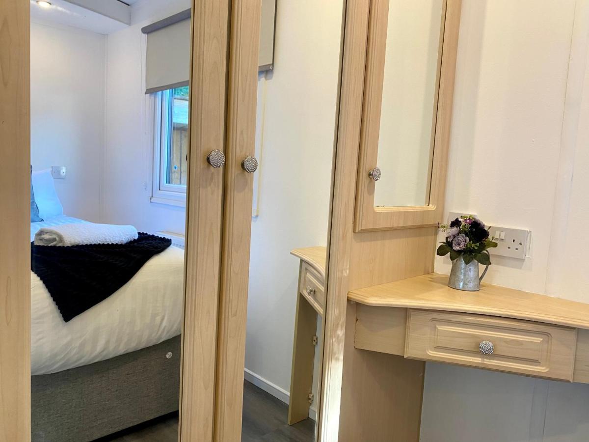 Elletson Park Hotell Pilling Exteriör bild