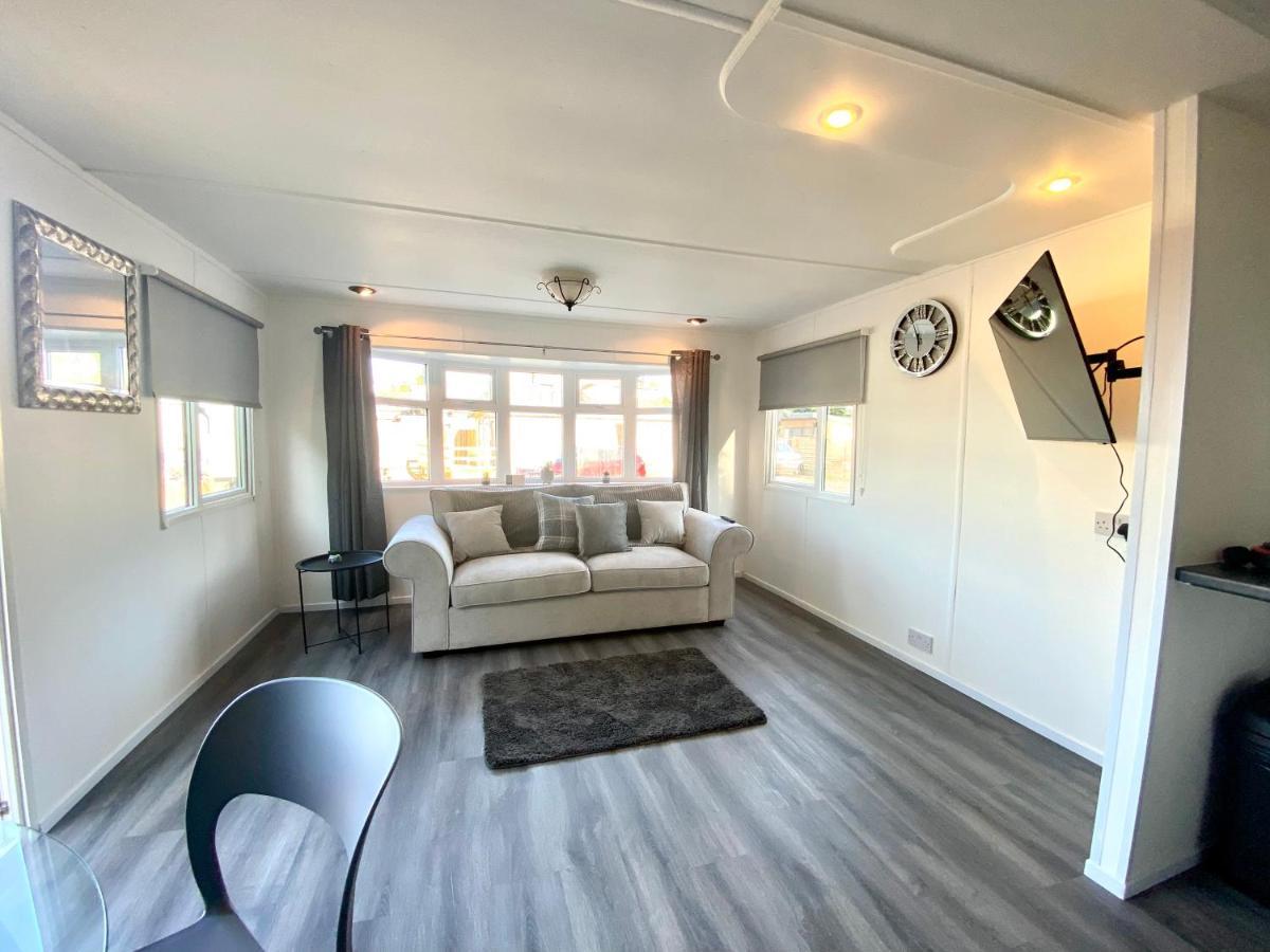 Elletson Park Hotell Pilling Exteriör bild