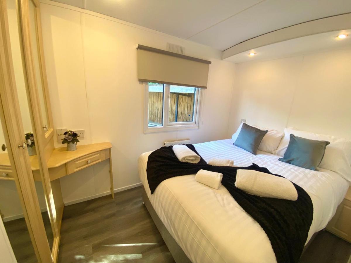 Elletson Park Hotell Pilling Exteriör bild