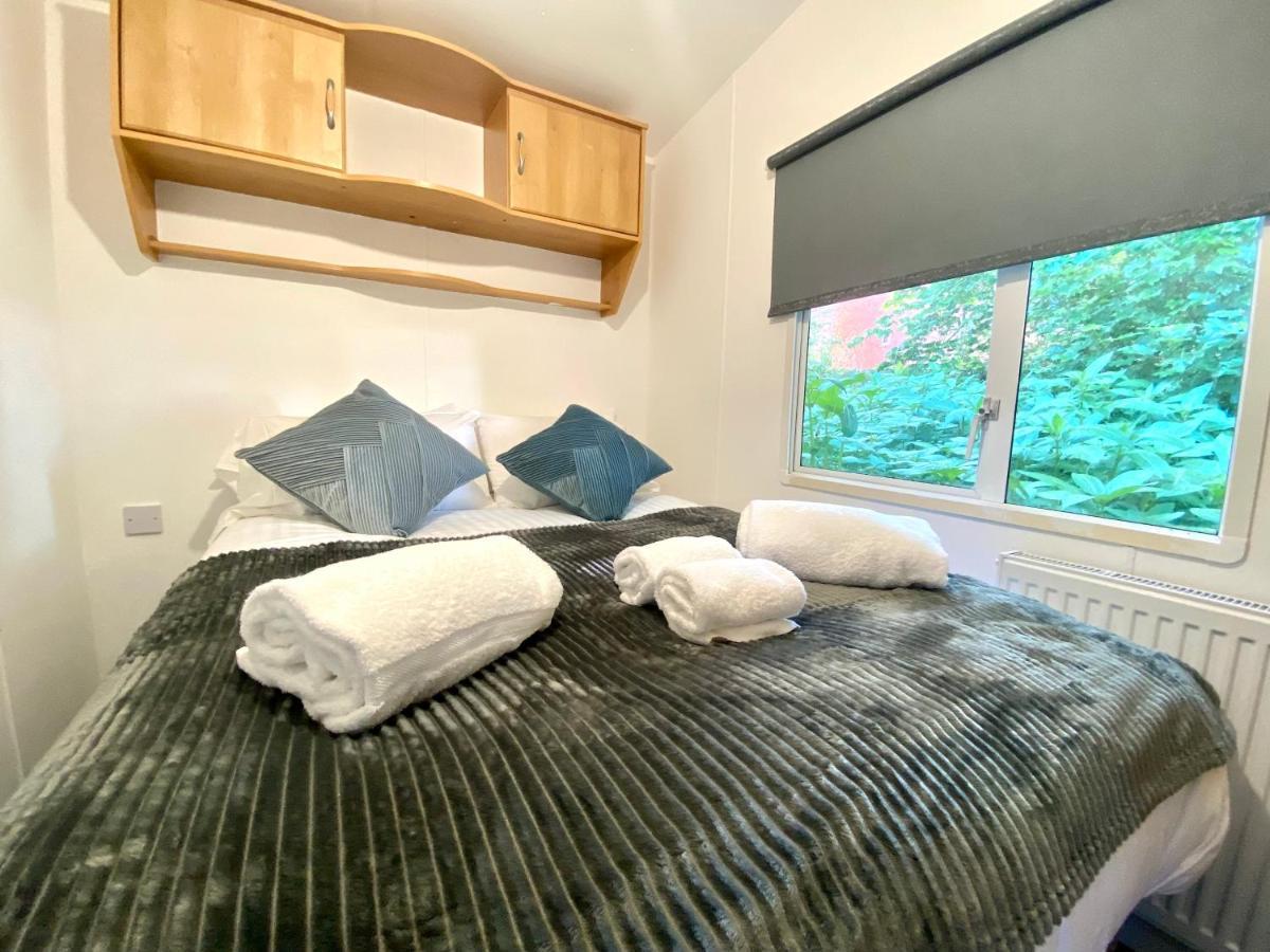 Elletson Park Hotell Pilling Exteriör bild