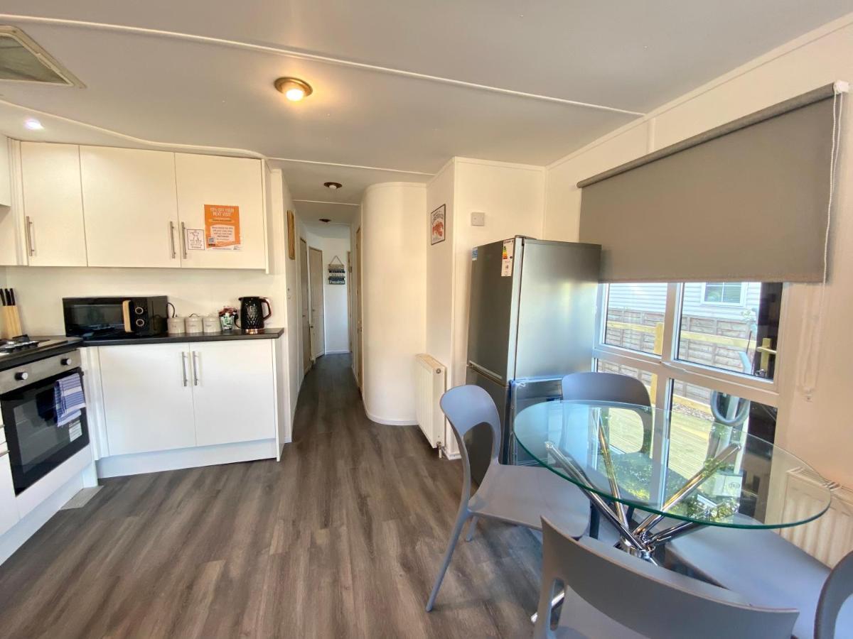 Elletson Park Hotell Pilling Exteriör bild