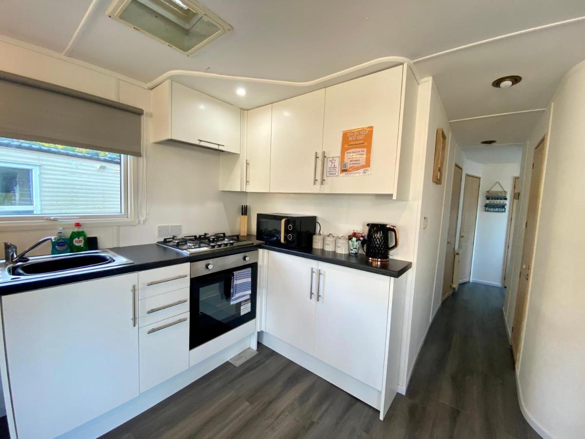 Elletson Park Hotell Pilling Exteriör bild
