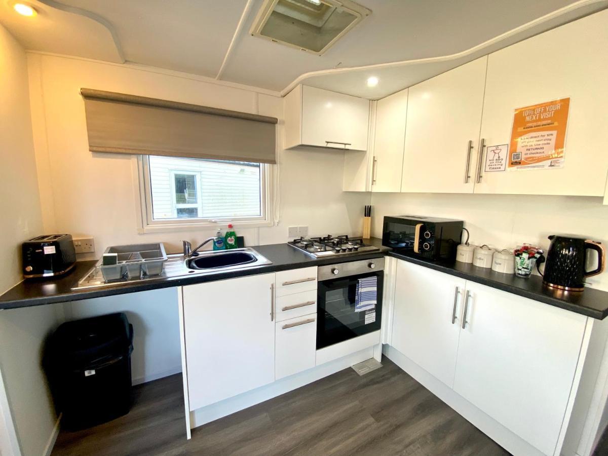 Elletson Park Hotell Pilling Exteriör bild