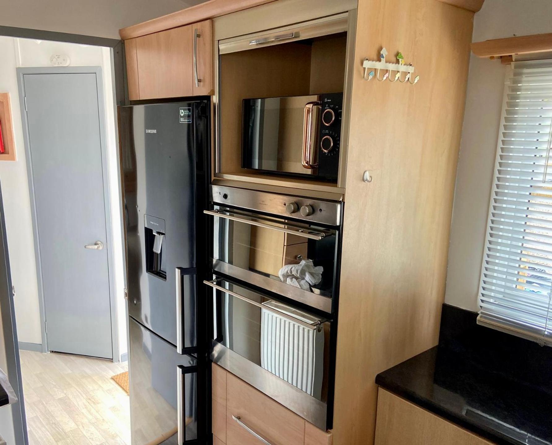 Elletson Park Hotell Pilling Exteriör bild